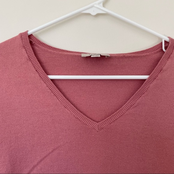 Loft Outlet Pink Long Sleeve V-Neck Light Weight Top. Size Small. - Picture 4 of 7